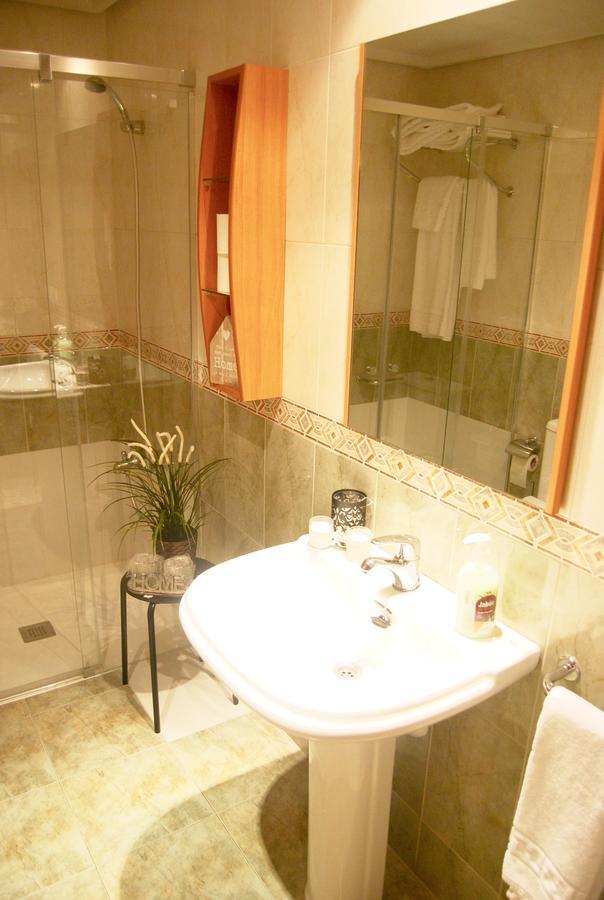 Apartamentos Turisticos Arch 莱昂 外观 照片